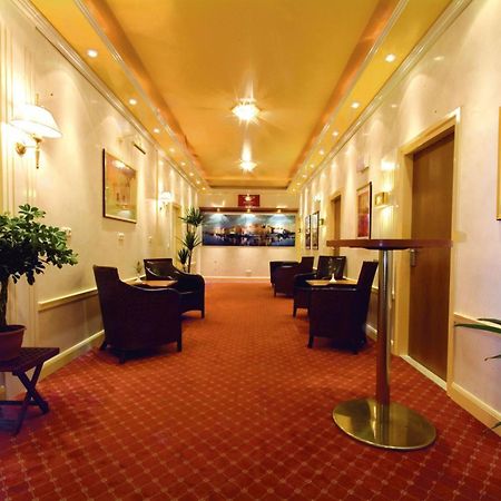 Traveller Hotel Любек Экстерьер фото