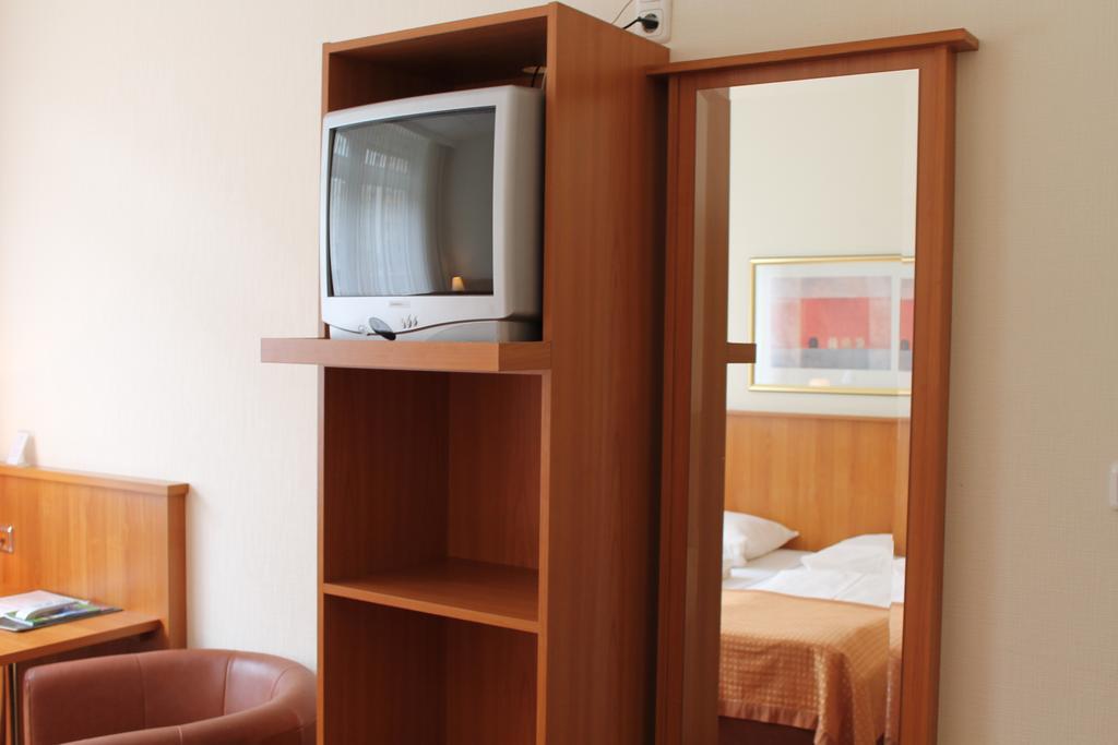 Traveller Hotel Любек Экстерьер фото